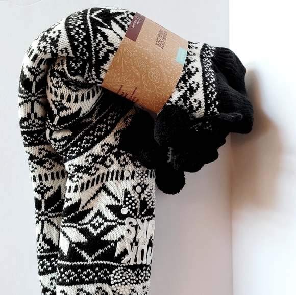 MUK LUKS  Geometric Pom-Pom Lounge Socks  Black - Picture 2 of 5